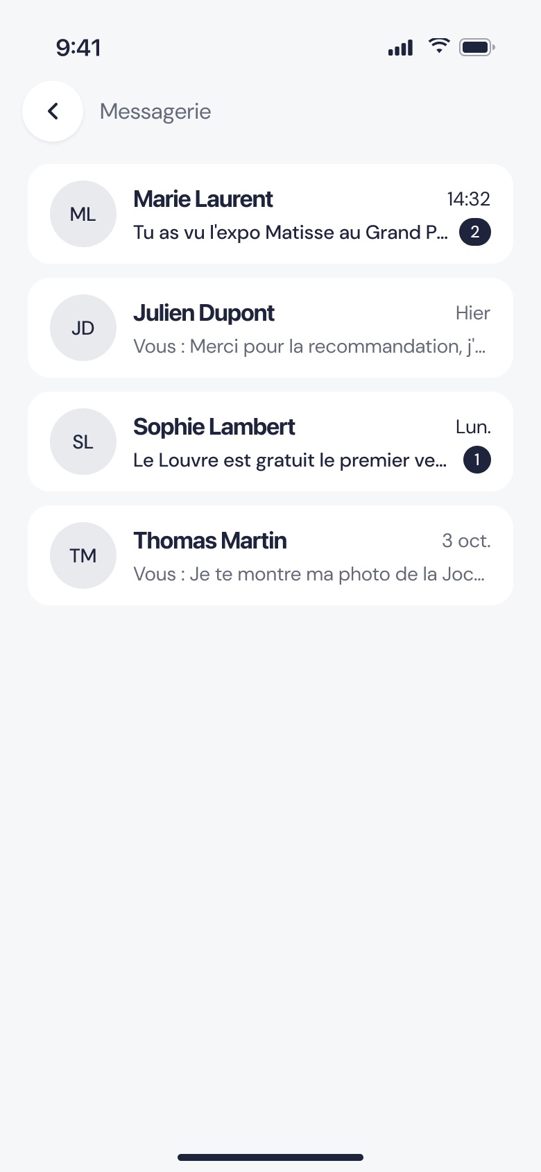 Messagerie : conversations entre membres à propos d'expositions et d'œuvres.